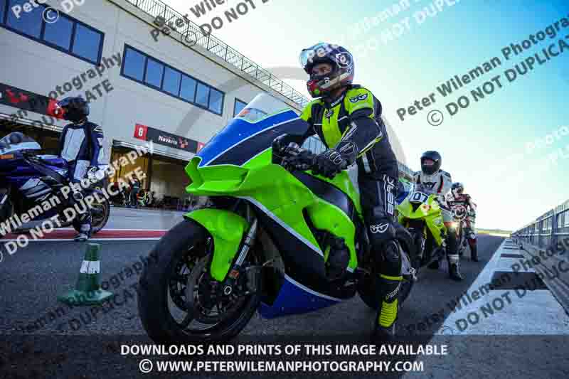 cadwell no limits trackday;cadwell park;cadwell park photographs;cadwell trackday photographs;enduro digital images;event digital images;eventdigitalimages;navarra;no limits trackdays;peter wileman photography;racing digital images;trackday digital images;trackday photos